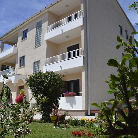 Apartment Lidija Krk Town Exterior photo