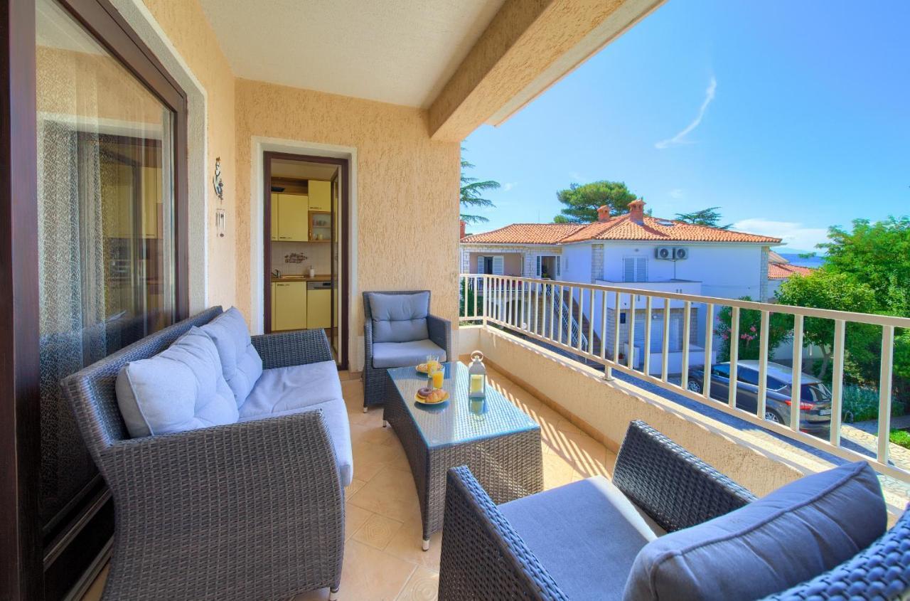 Apartment Lidija Krk Town Exterior photo