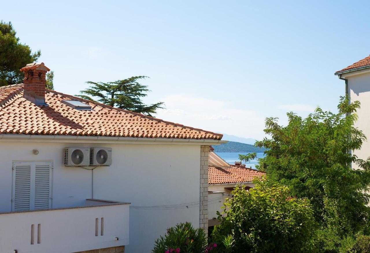 Apartment Lidija Krk Town Exterior photo