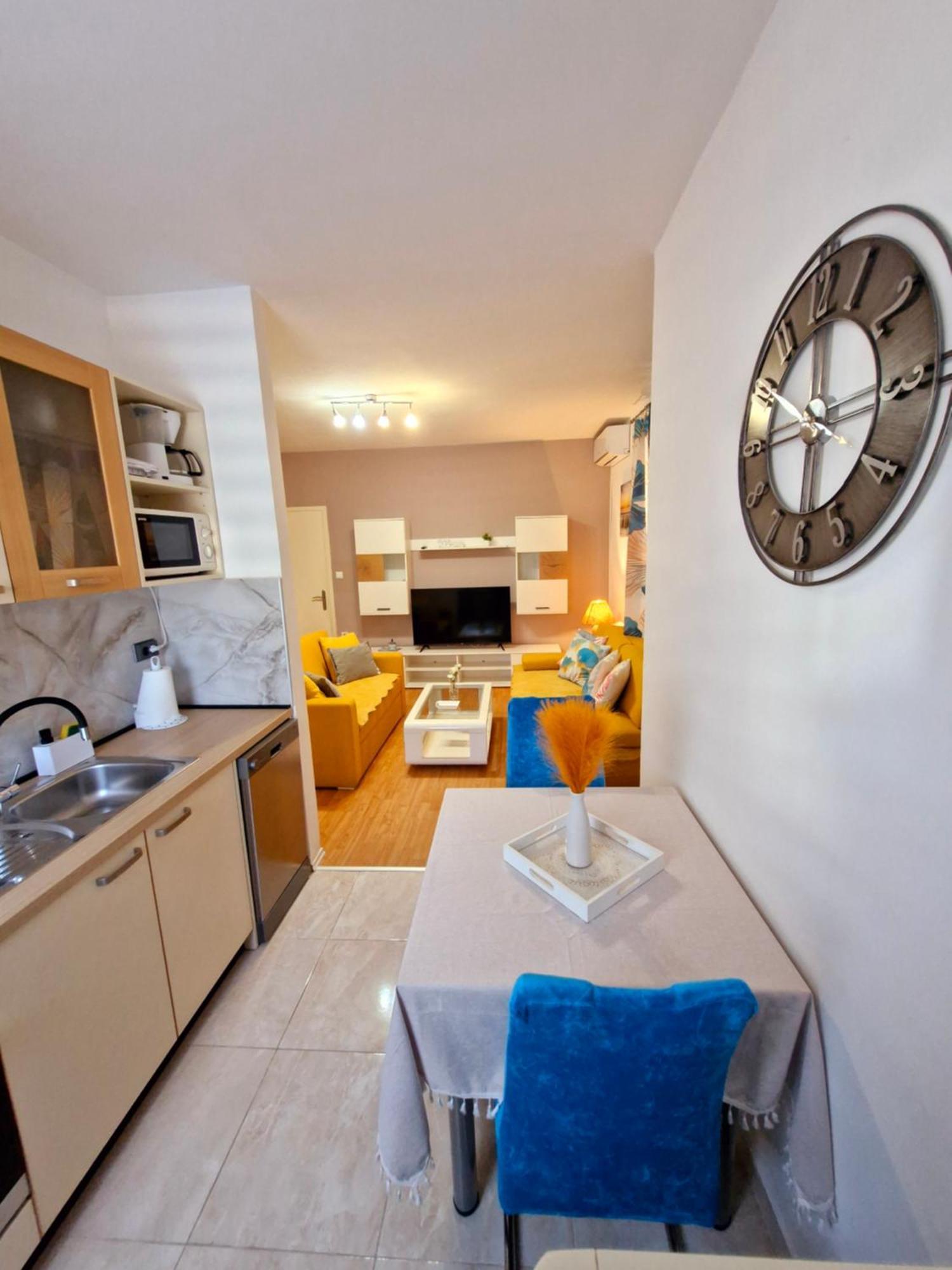 Apartment Lidija Krk Town Exterior photo